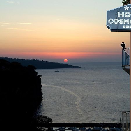 Hotel Cosmomare ปิอาโนดิซอร์เรนโต ภายนอก รูปภาพ