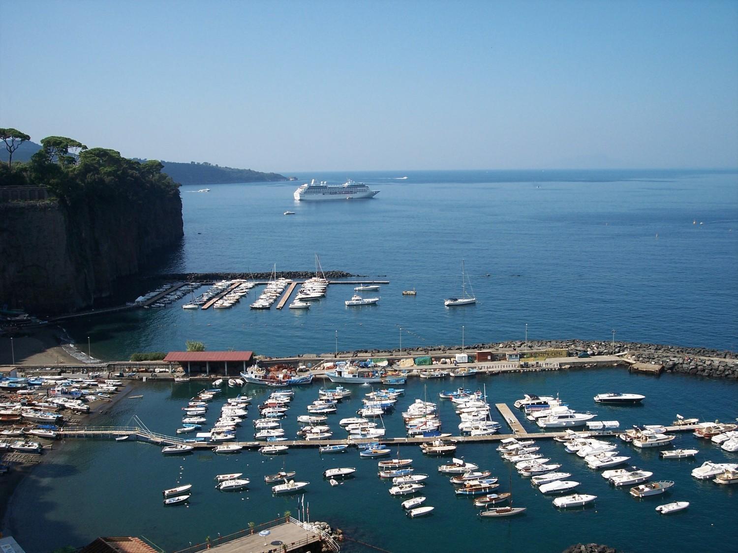 Hotel Cosmomare ปิอาโนดิซอร์เรนโต ภายนอก รูปภาพ